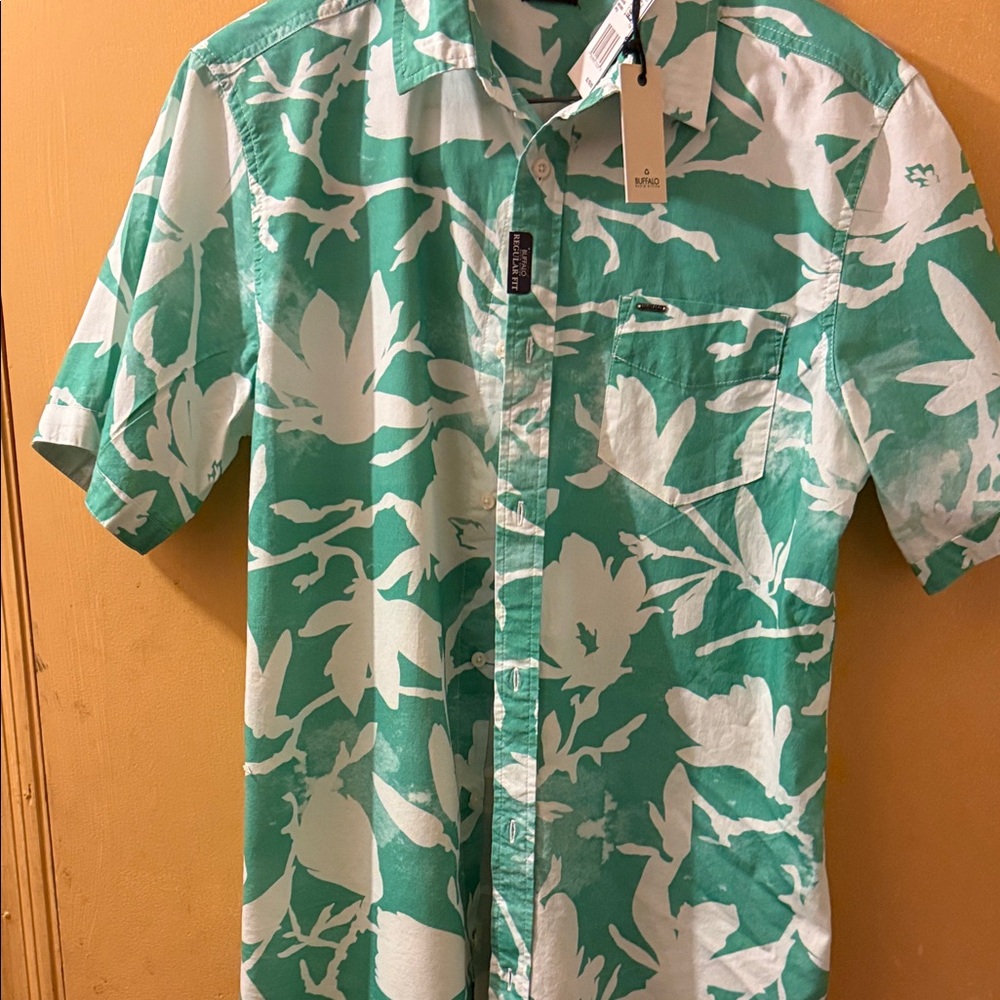 Quiksilver Teal and White Floral Button Down Shirt
